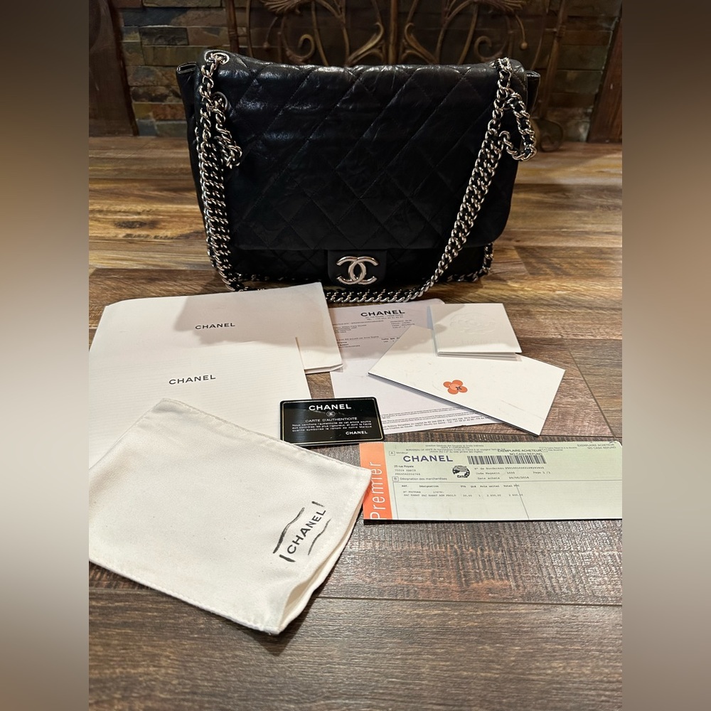 CHANEL from PARIS  Quilted Lambskin SAC Maxi Chain Around Purse. AUTHENTIC PURSE - Picture 2 of 10
